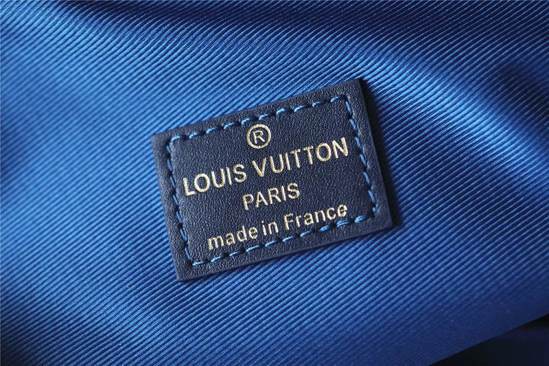 Franco Shops - Louis Vuittons  - 9957