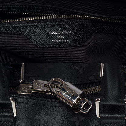 LOUIS VUITTON Keepall 50 Taigarama Travel bag in black canvas and leather , SHW
