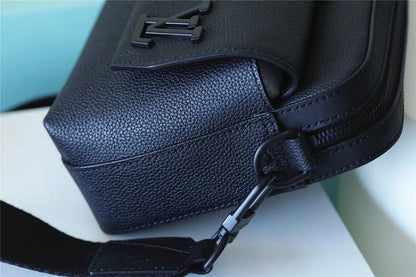 Franco Shops - Louis Vuittons  - 9934