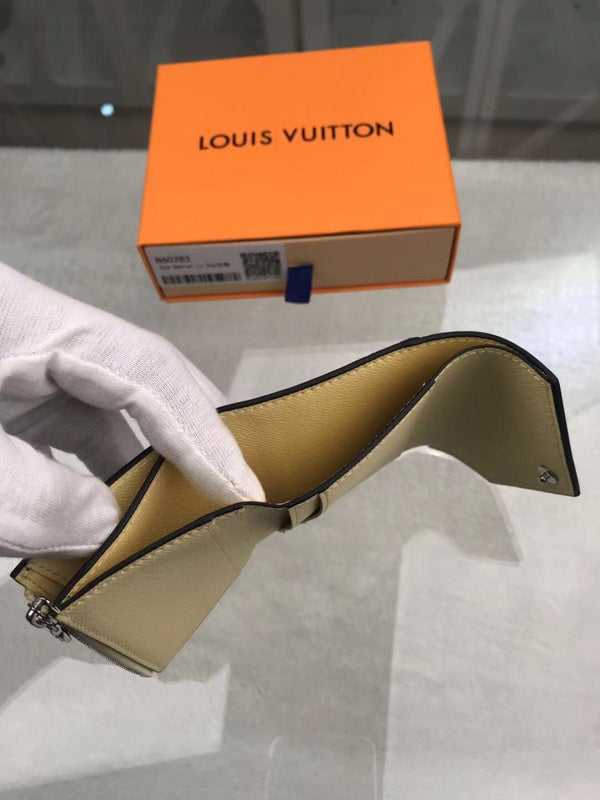 Franco Shops - Louis Vuittons  - 9170
