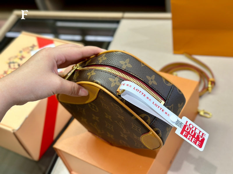 Franco Shops - Louis Vuittons  - 15035