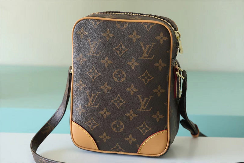 Franco Shops - Louis Vuittons  - 9997