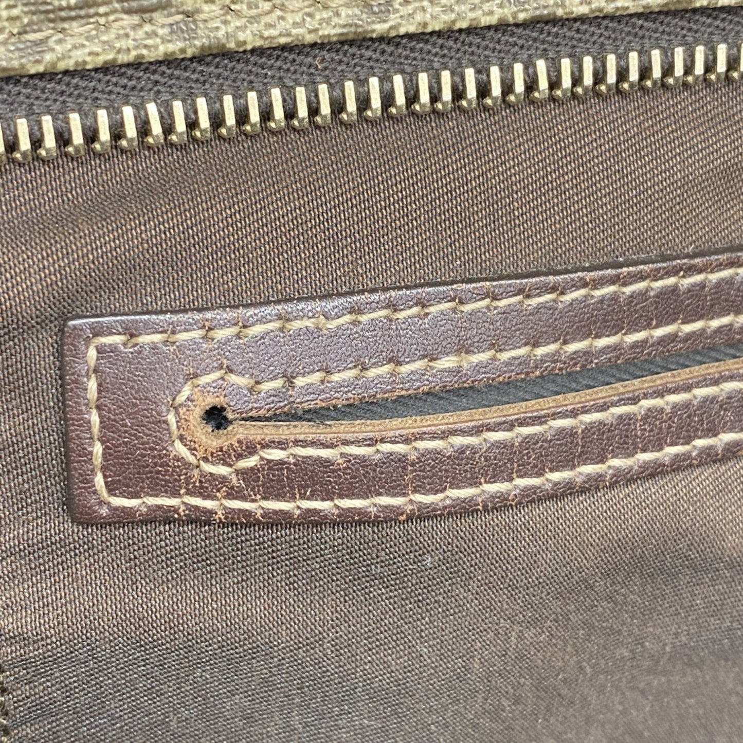 Gucci GG Supreme