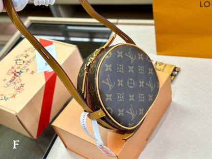 Franco Shops - Louis Vuittons  - 15036