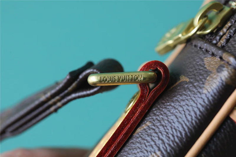 Franco Shops - Louis Vuittons  - 9902