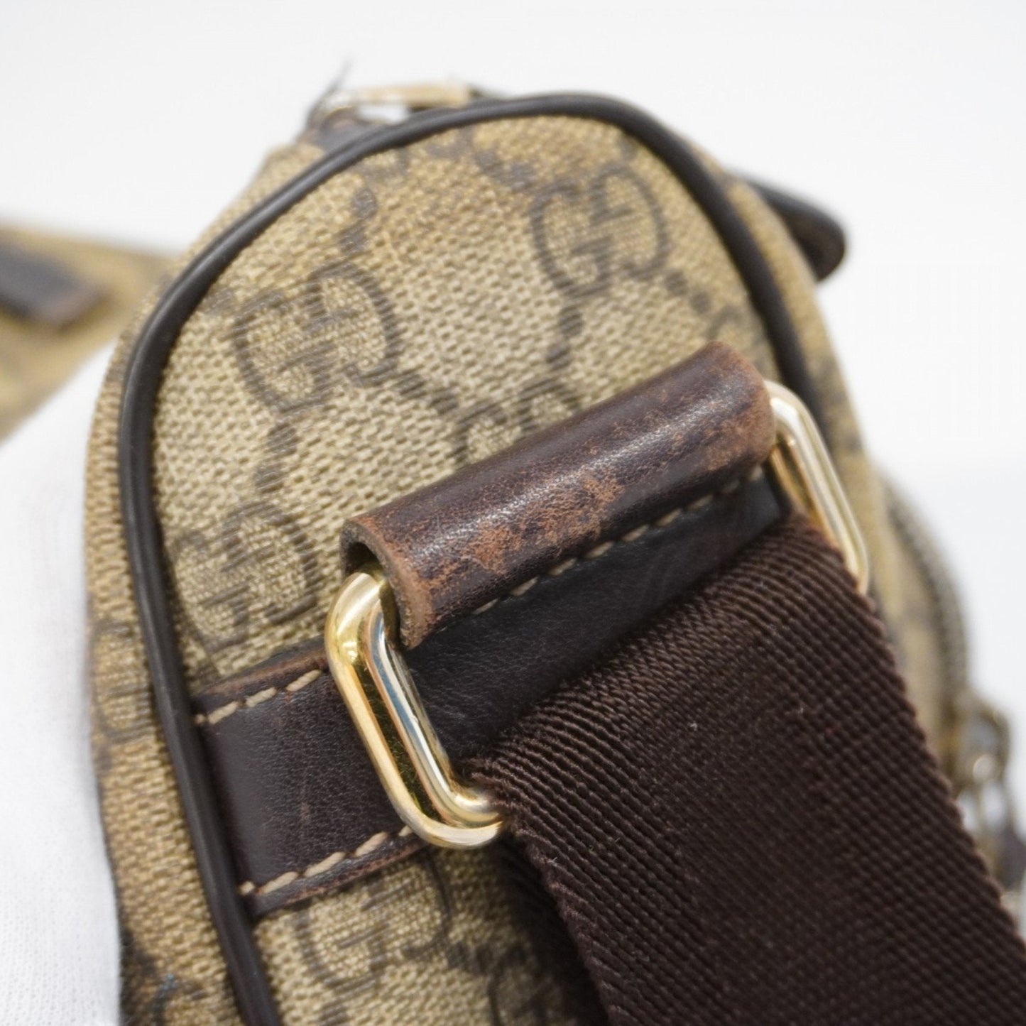 Gucci Messenger