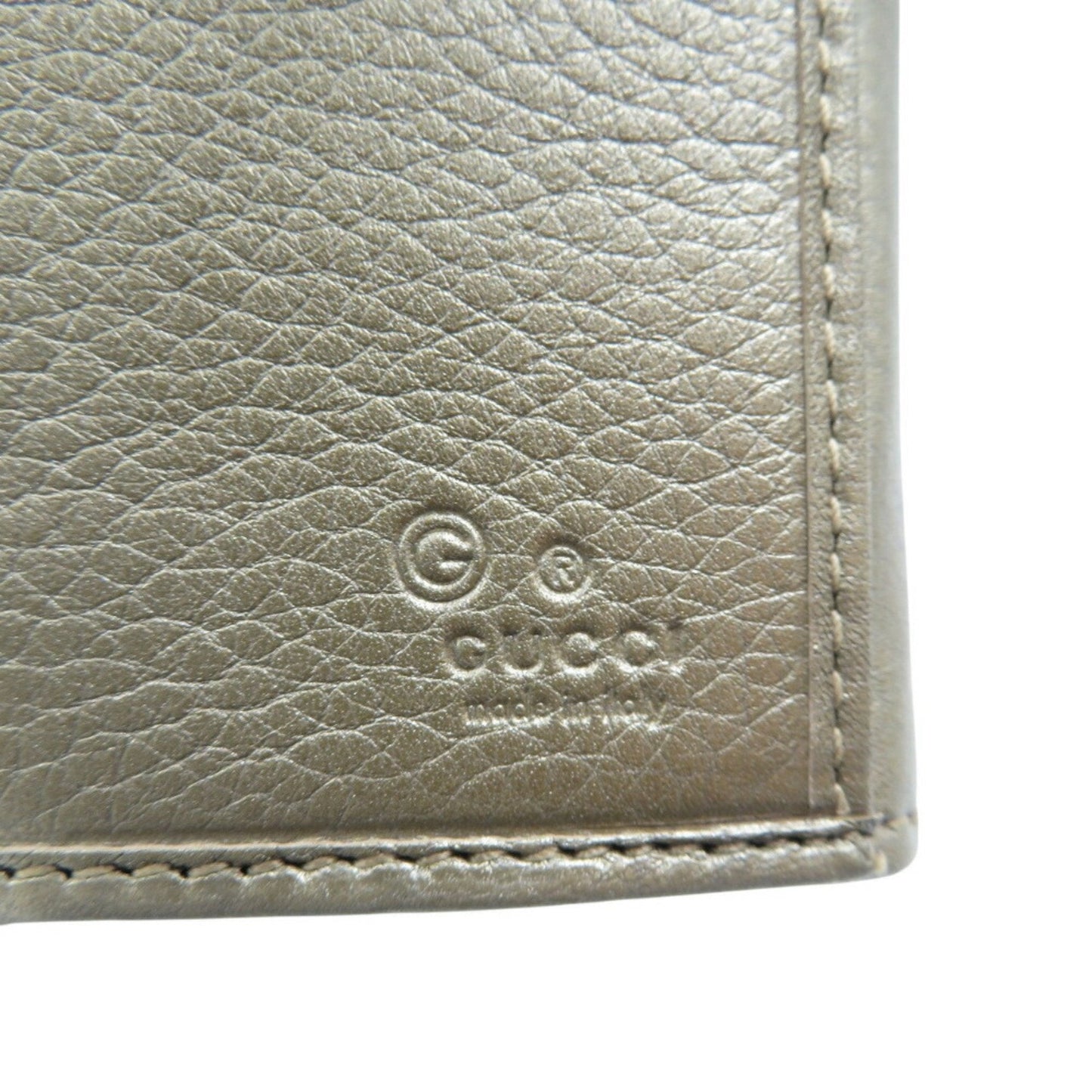 Gucci --