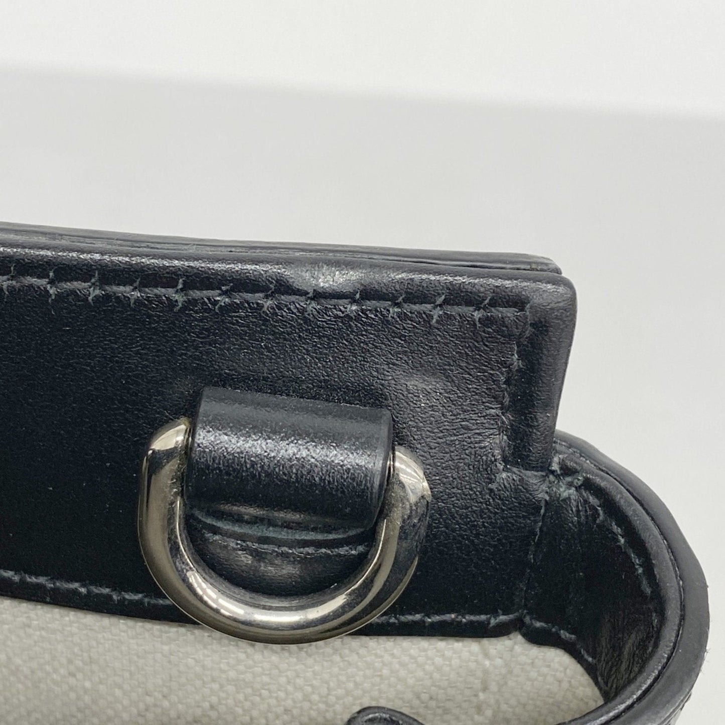 Gucci GG pattern
