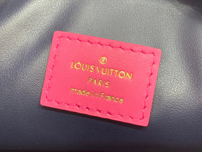 Franco Shops - Louis Vuittons  - 15642