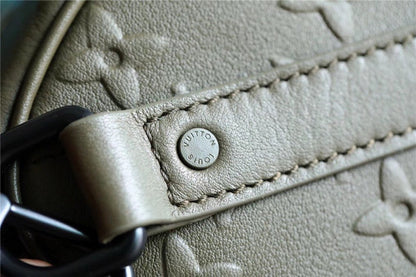 Franco Shops - Louis Vuittons  - 9437