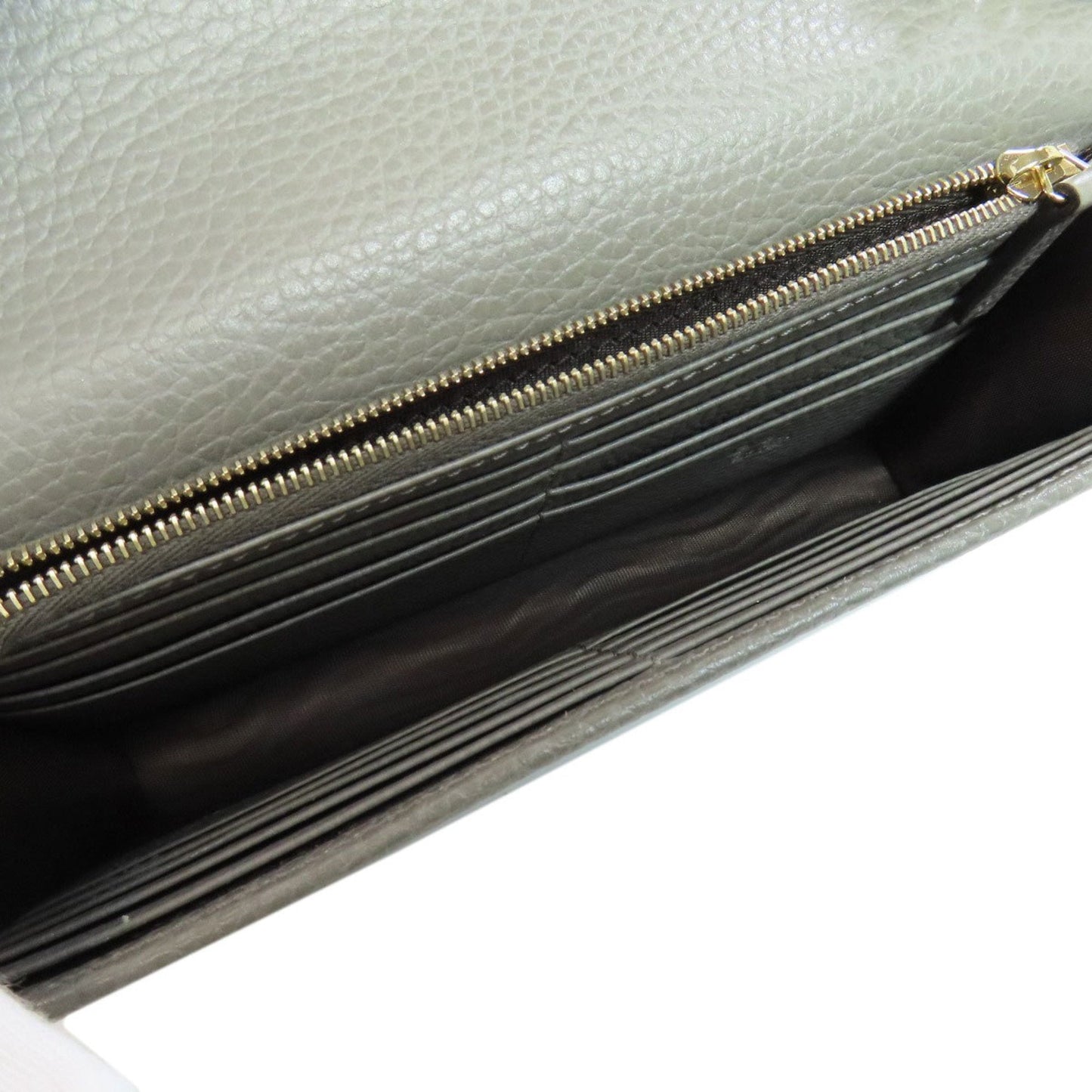 Gucci Wallet on Chain