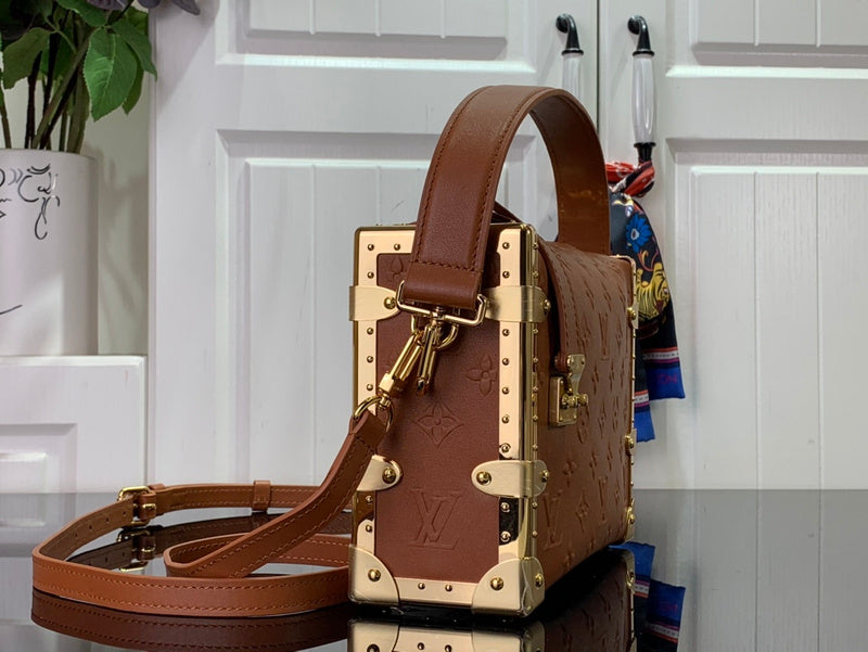 Franco Shops - Louis Vuittons  - 15220