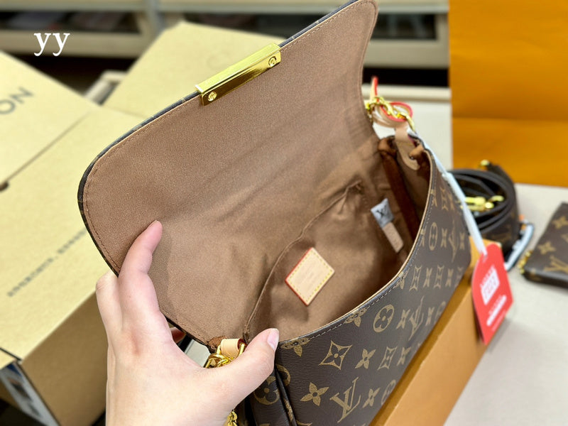 Franco Shops - Louis Vuittons  - 14992