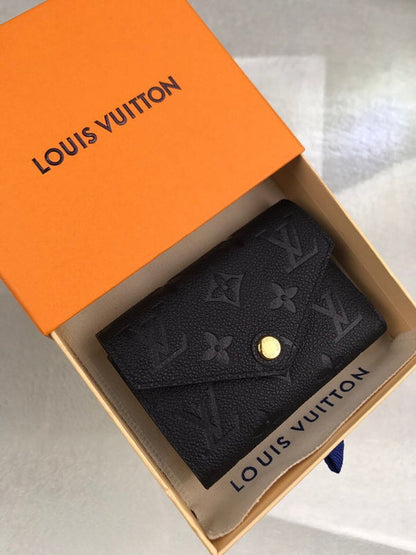 Franco Shops - Louis Vuittons  - 9150