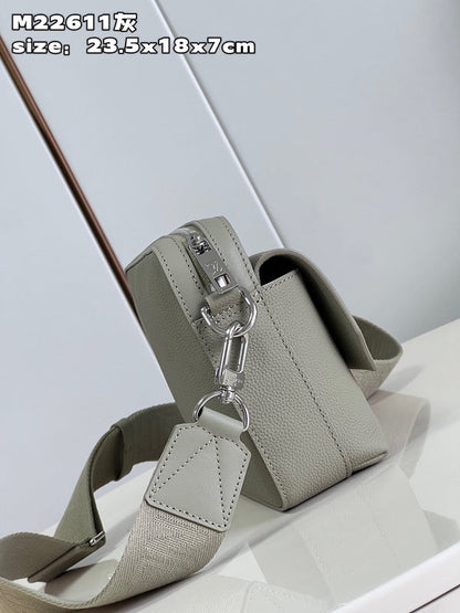 Franco Shops - Louis Vuittons  - 15296