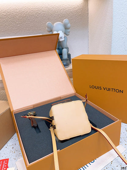Franco Shops - Louis Vuittons  - 14972