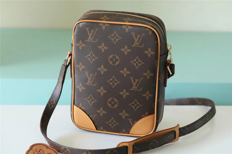 Franco Shops - Louis Vuittons  - 9998