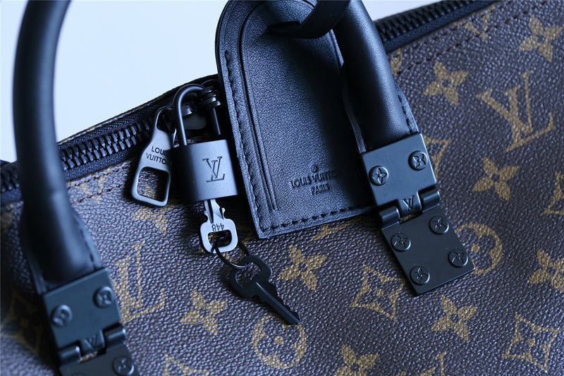 Franco Shops - Louis Vuittons  - 9454