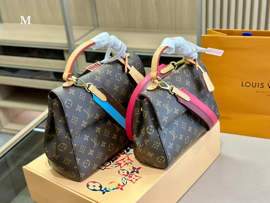 Franco Shops - Louis Vuittons  - 15016