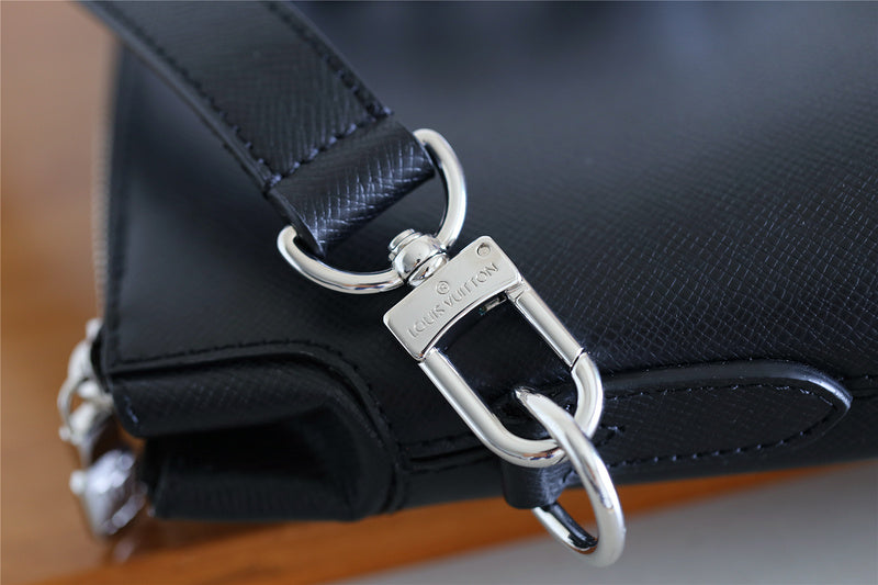 Franco Shops - Louis Vuittons  - 9823