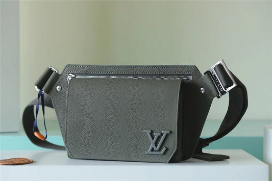 Franco Shops - Louis Vuittons  - 9986