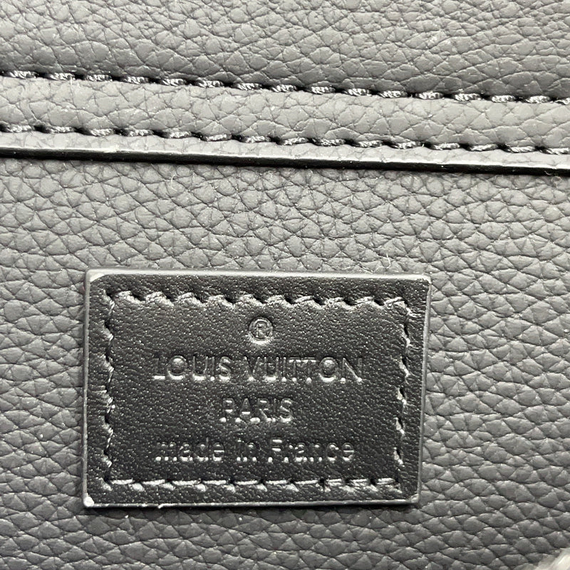 Franco Shops - Louis Vuittons  - 9984