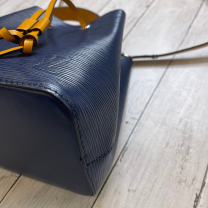 Handbag Luxury Designer By Louis Vuitton  Size: Medium