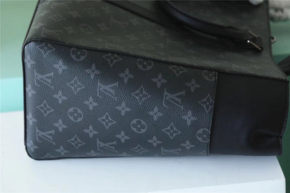 Franco Shops - Louis Vuittons  - 9789