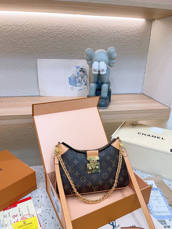 Franco Shops - Louis Vuittons  - 14874