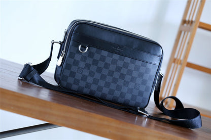 Franco Shops - Louis Vuittons  - 10075