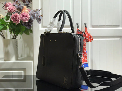 Franco Shops - Louis Vuittons  - 9831