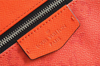 Franco Shops - Louis Vuittons  - 9760