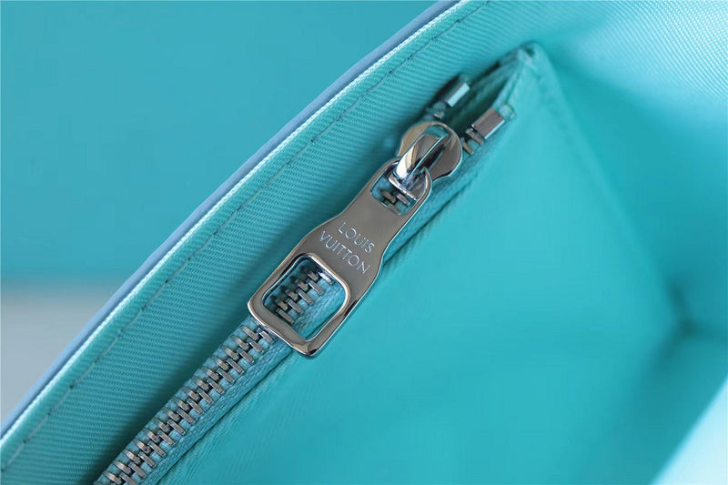 Franco Shops - Louis Vuittons  - 9928