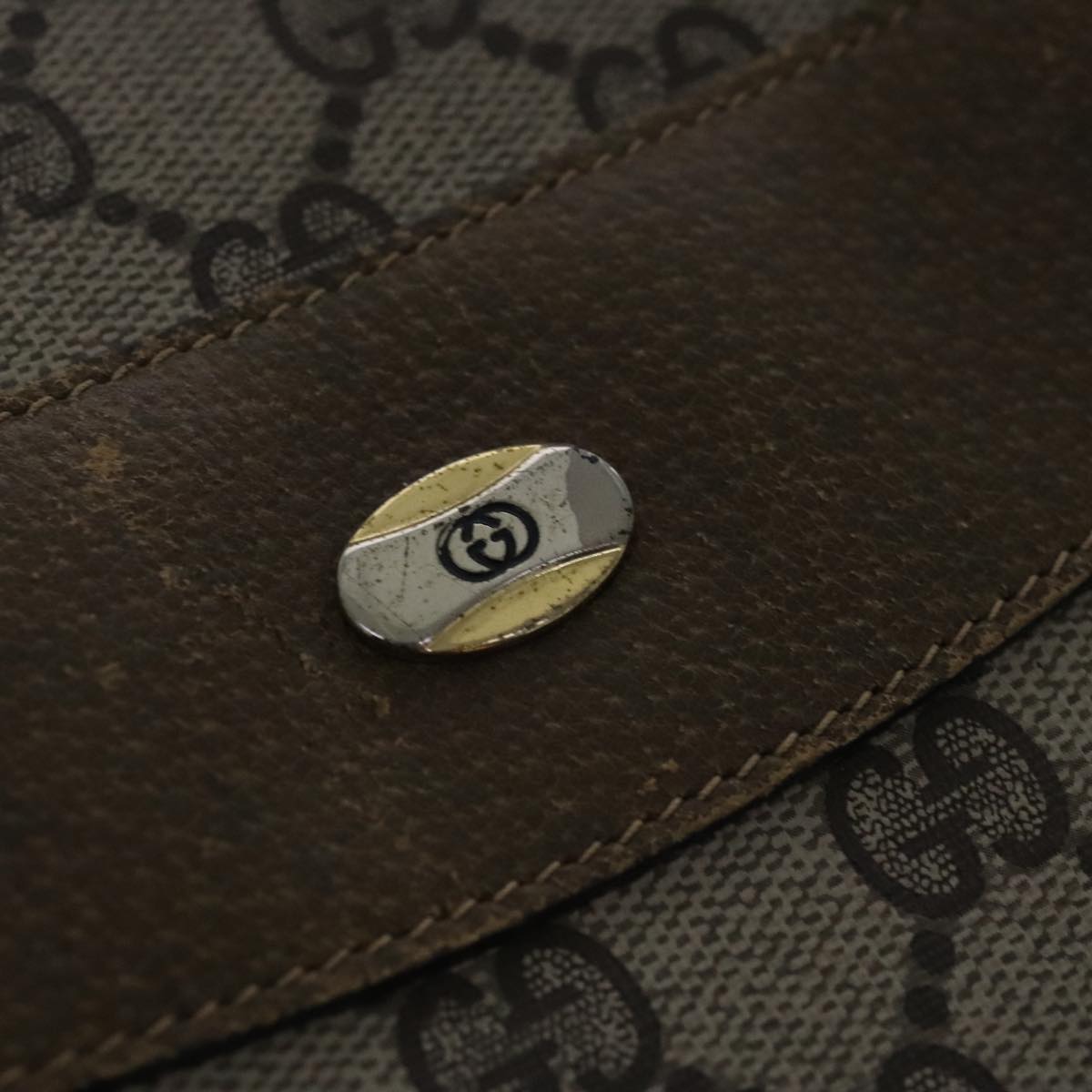 Gucci GG Supreme