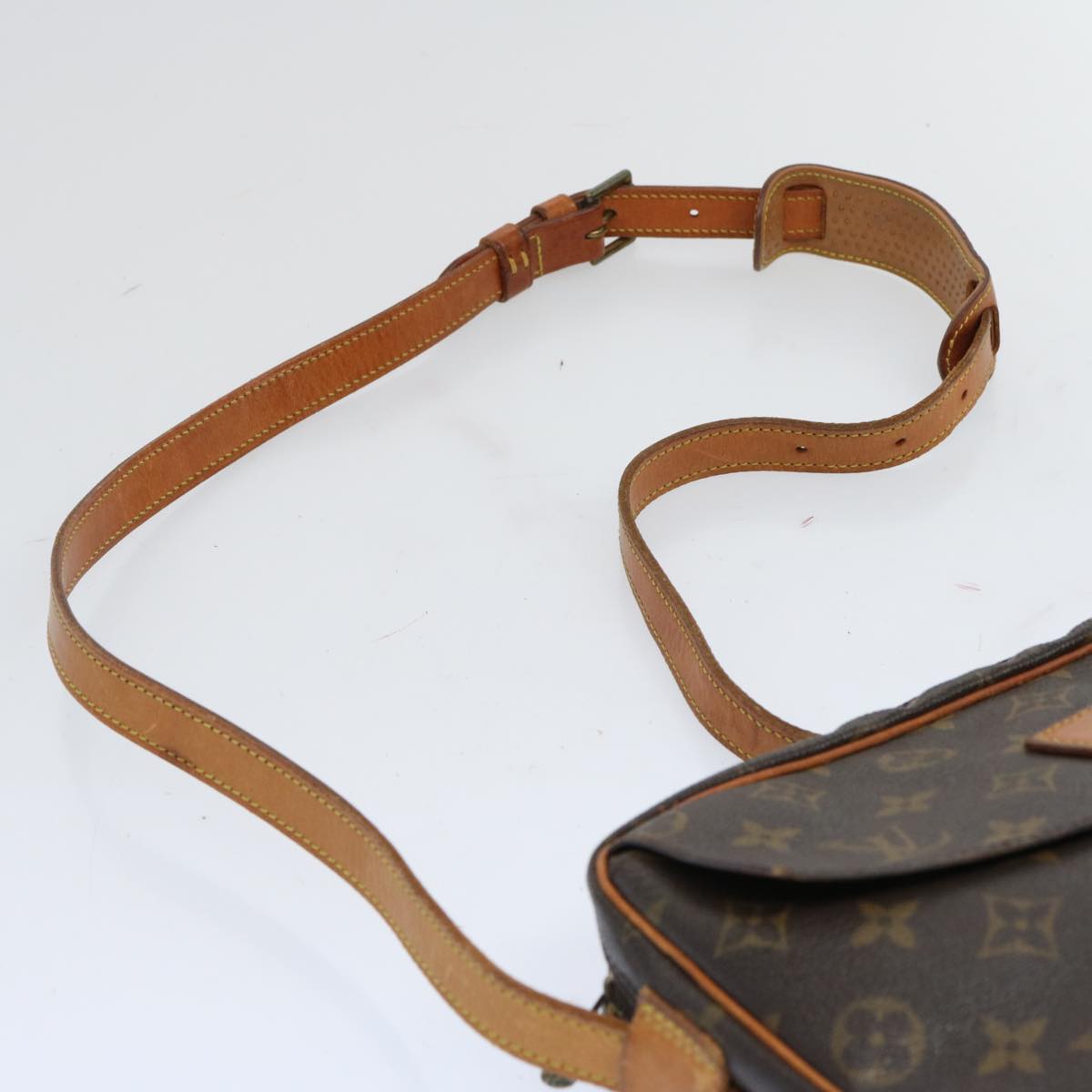 Louis Vuitton Jeune fille