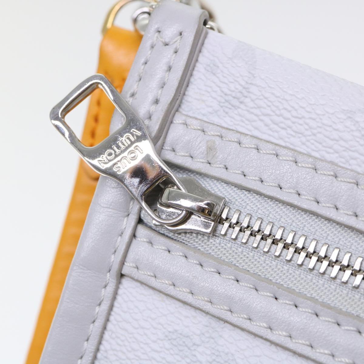 Louis Vuitton Messenger