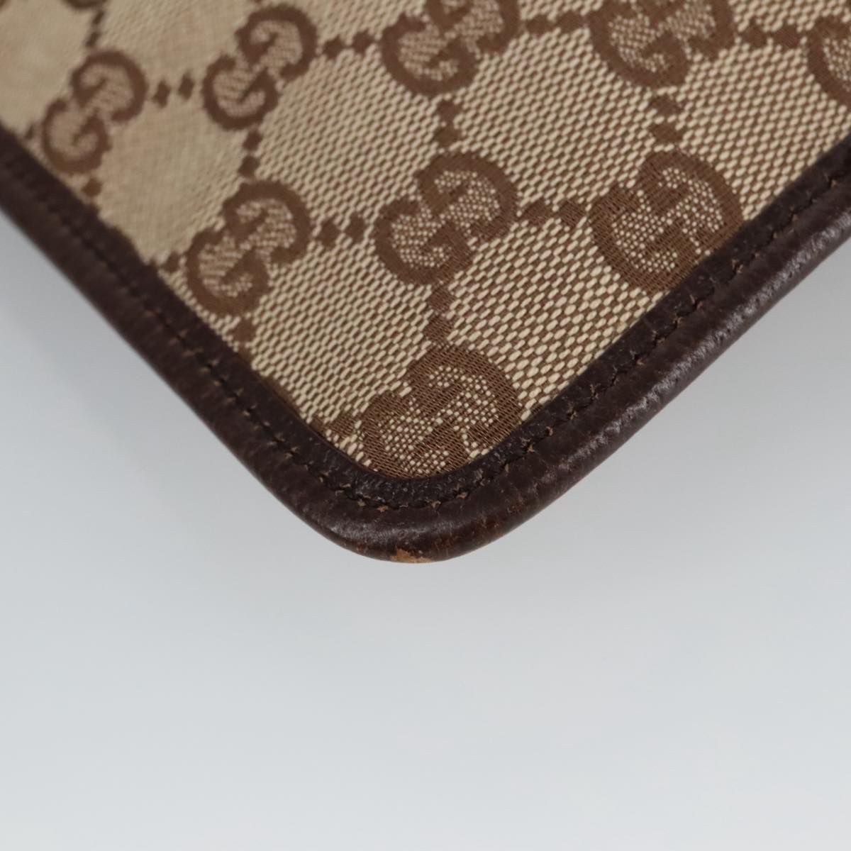 Gucci GG Supreme