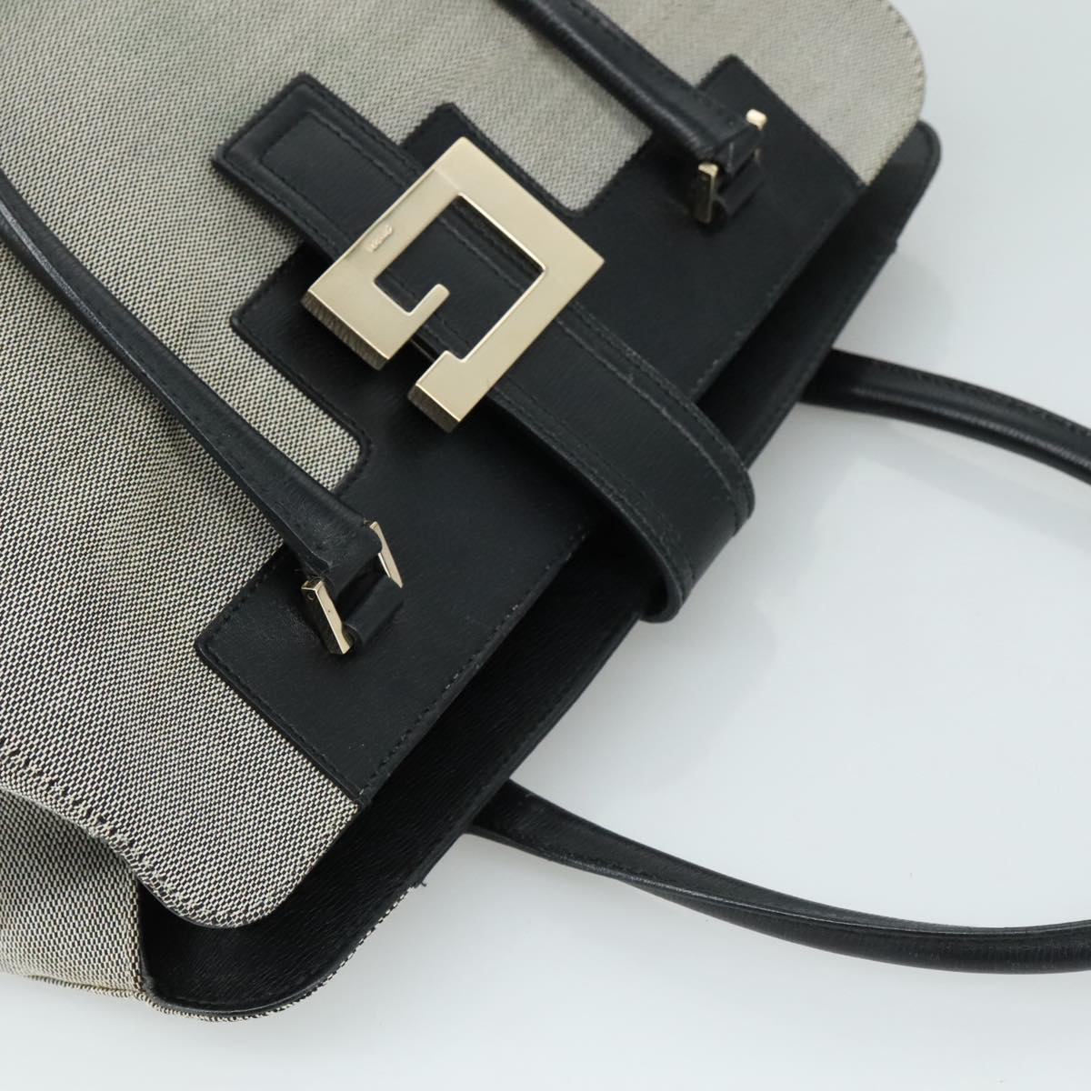 Gucci Square G