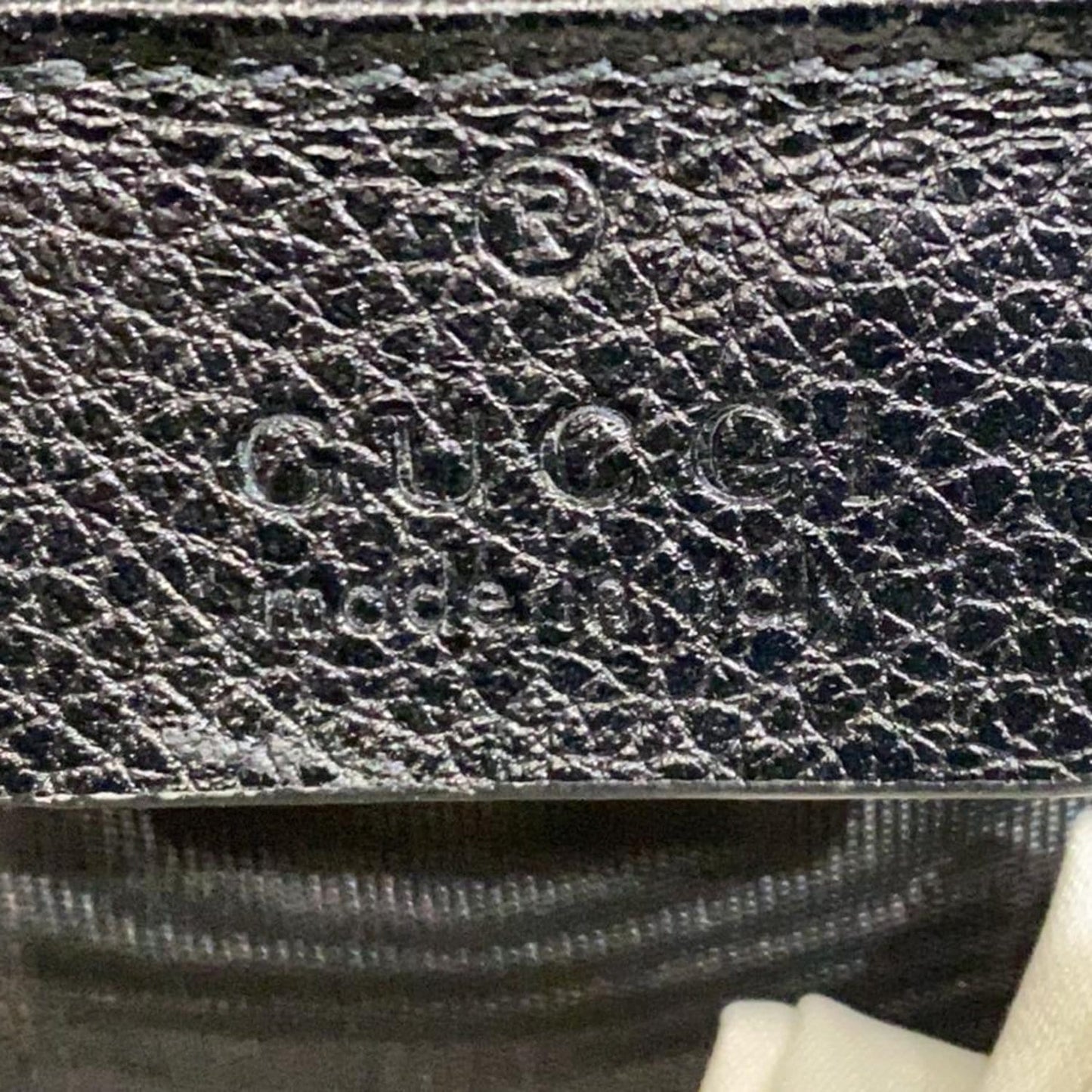 GUCCI Zumi Grainy Leather Pouch Black 570728 - 25% OFF