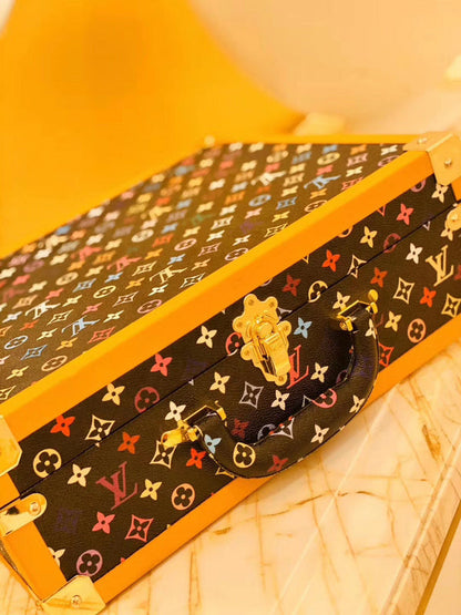 Franco Shops - Louis Vuittons  - 9518
