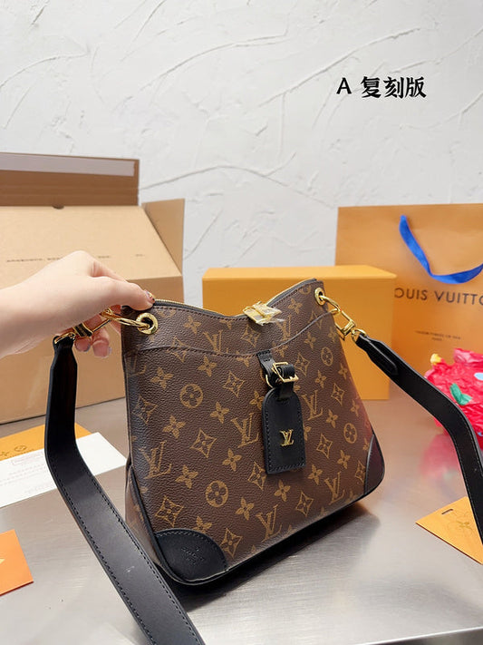 Franco Shops - Louis Vuittons  - 14958
