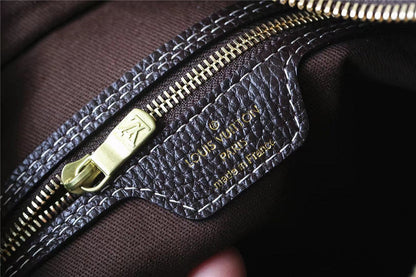 Franco Shops - Louis Vuittons  - 9942