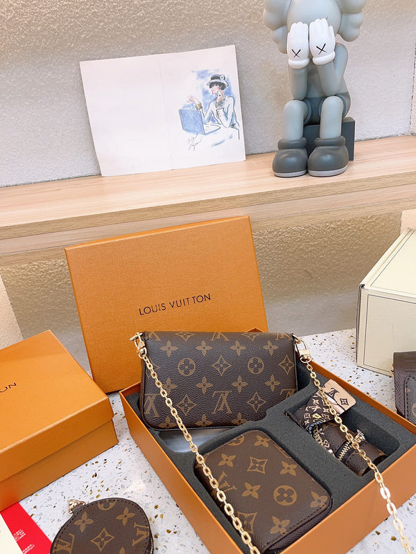 Franco Shops - Louis Vuittons  - 14964