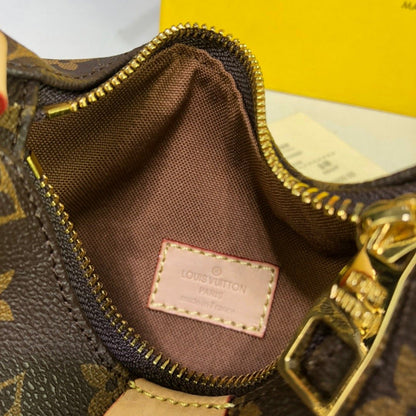 Franco Shops - Louis Vuittons  - 15562