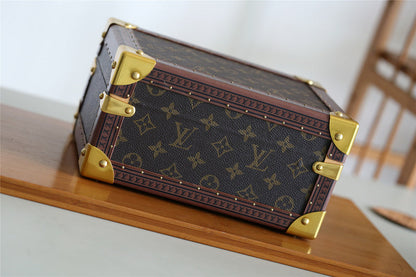 Franco Shops - Louis Vuittons  - 9537