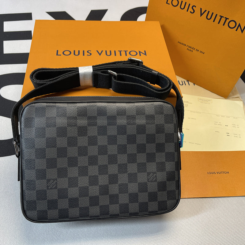 Franco Shops - Louis Vuittons  - 10075