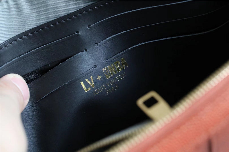 Franco Shops - Louis Vuittons  - 10171