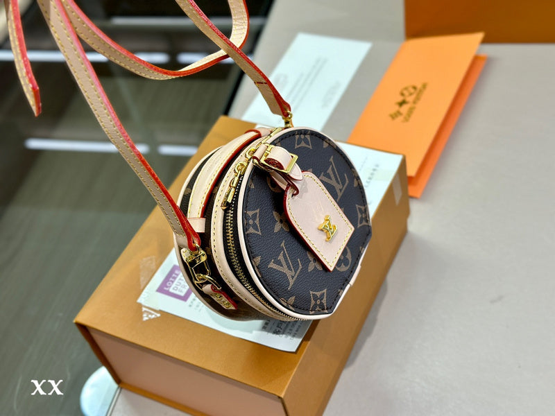 Franco Shops - Louis Vuittons  - 15043