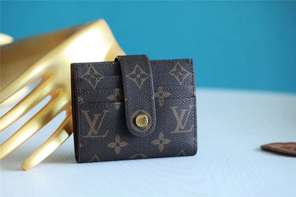 Franco Shops - Louis Vuittons  - 9231