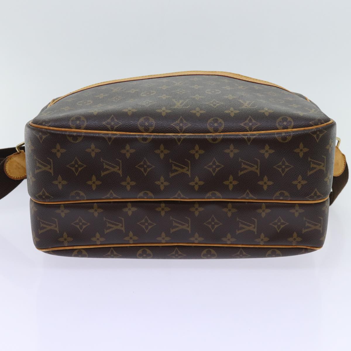 Louis Vuitton Reporter
